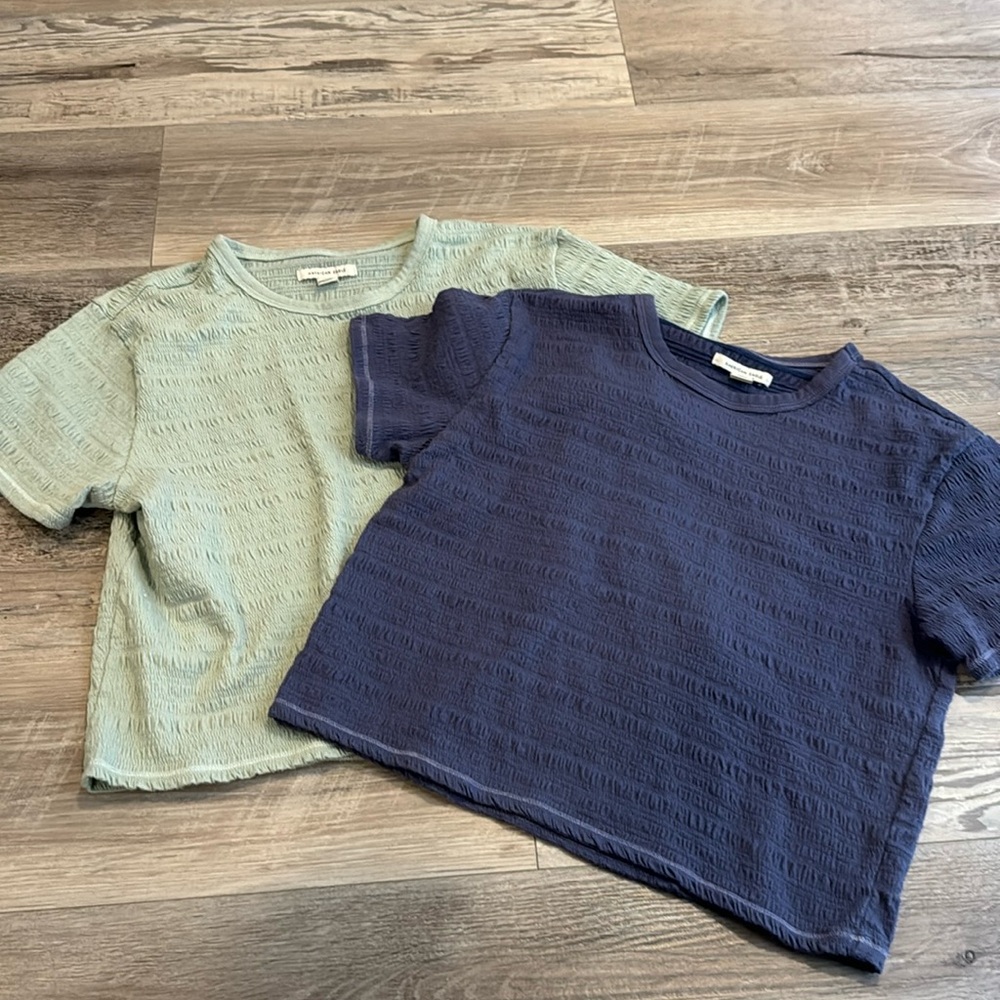 American eagle crinkle shirts